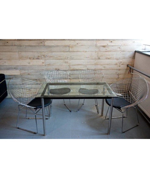 KRZESŁO HARRY CHROMOWANY (BIAŁY, CZARNY)